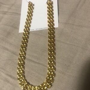 Elegant Gold Chain Necklace